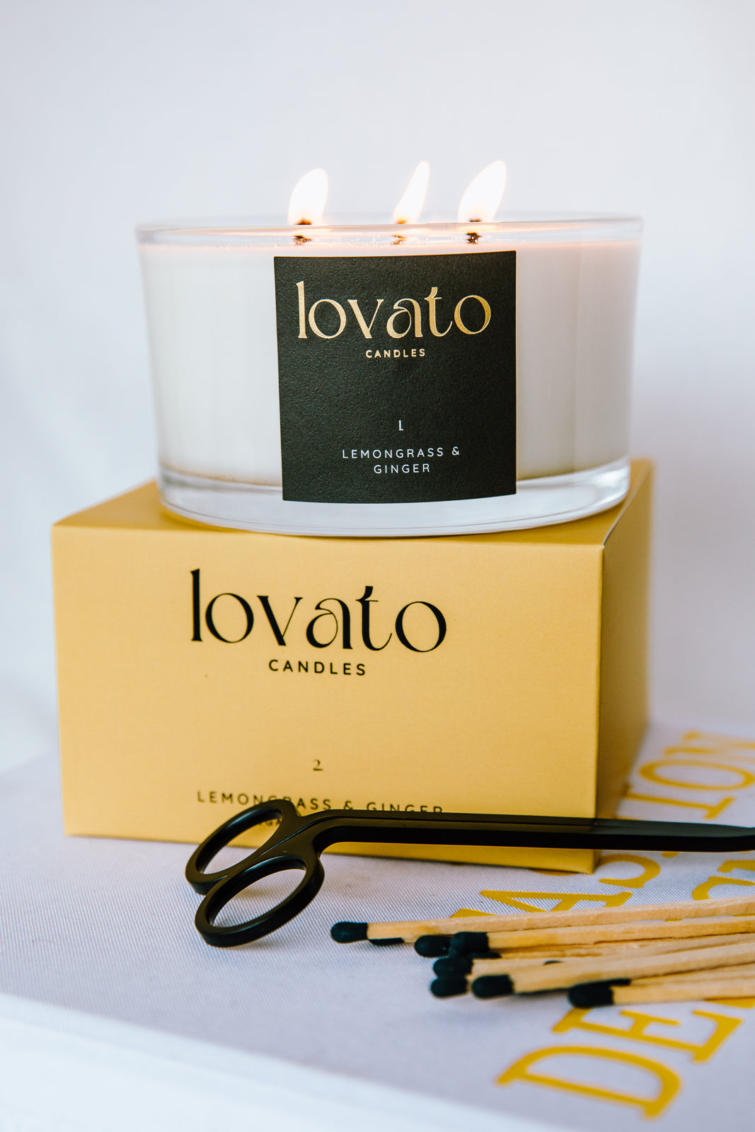 Luxury Scented Soy 3-Wick Candle - Clean Cotton