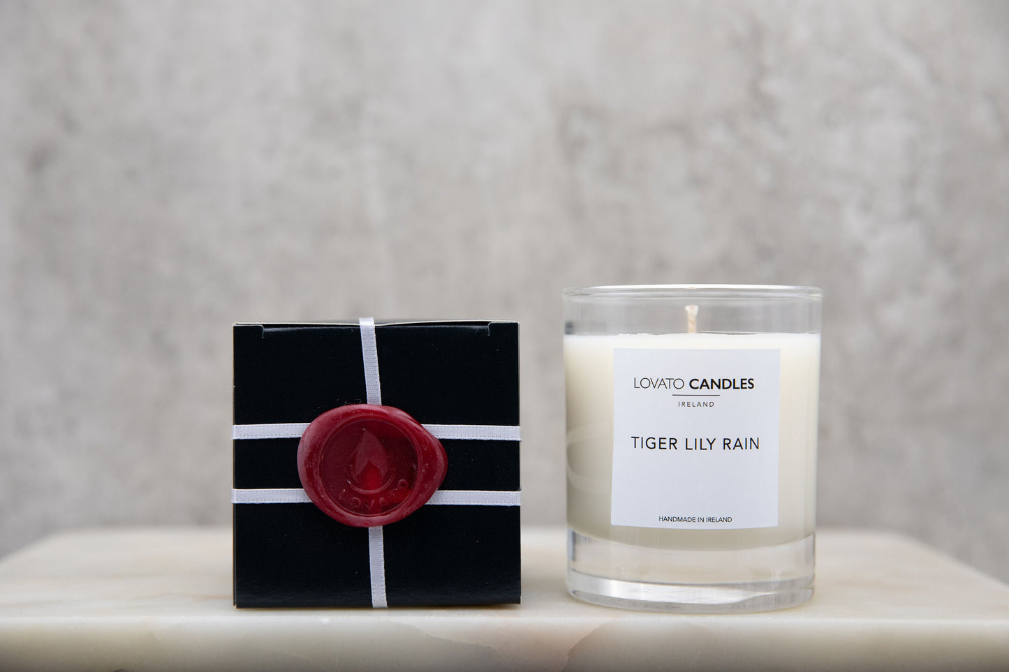 Clear Scented Candle with Luxury Black Box - Tiger Lily Rain