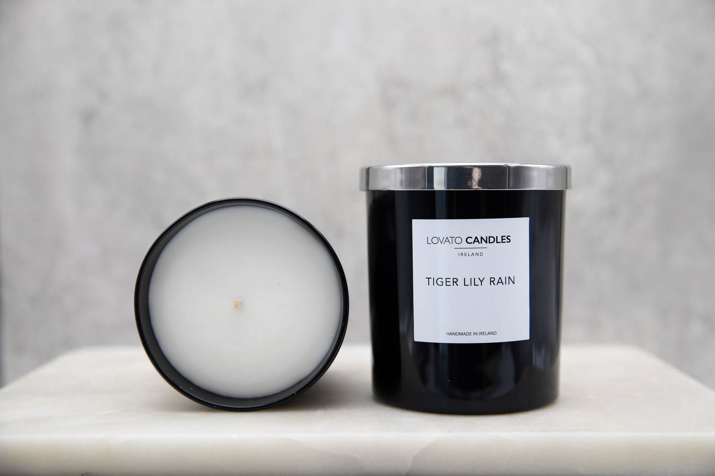 Luxury Black Candle - Tiger Lily Rain