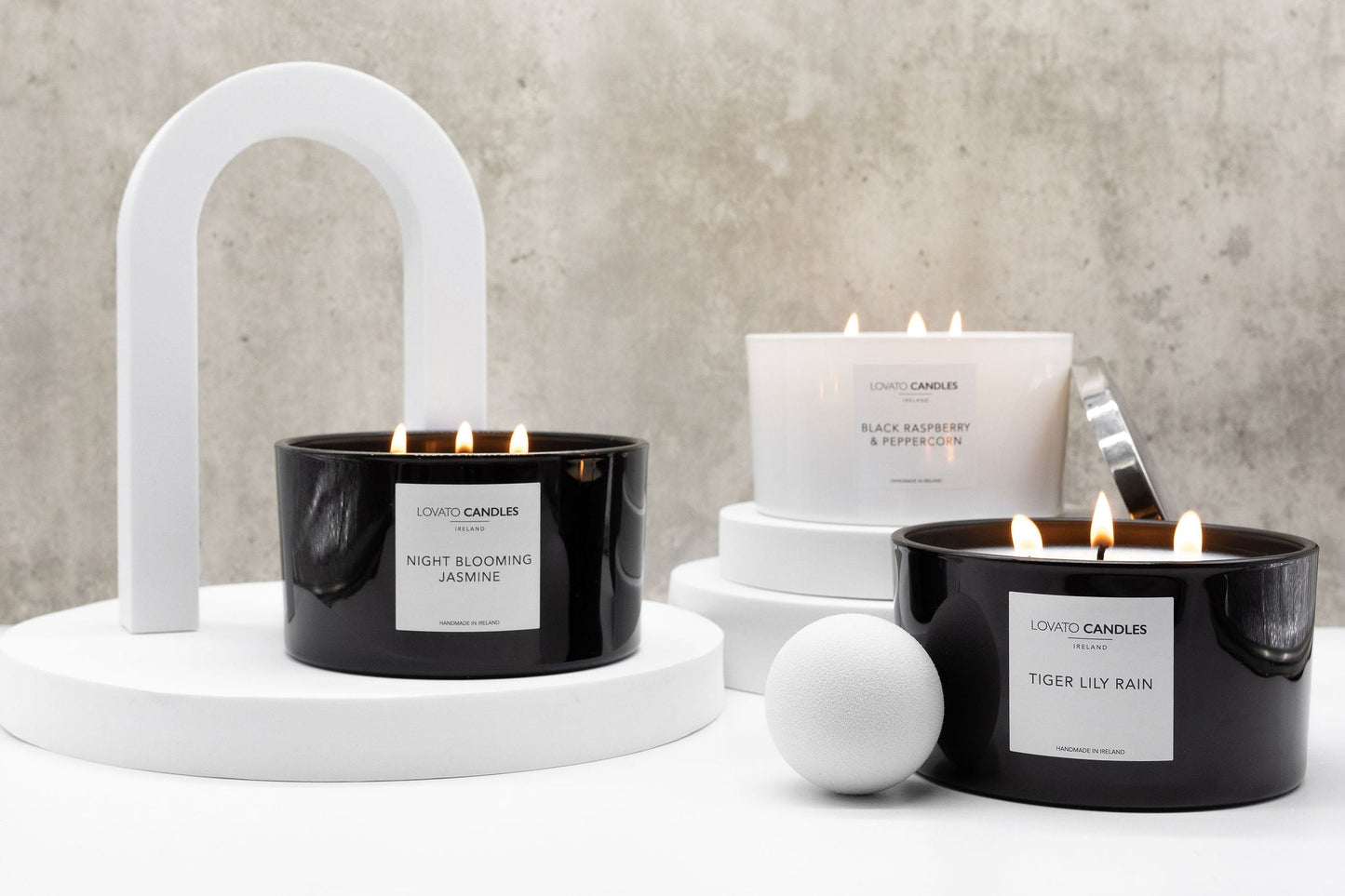 Black 3-Wick Candle - Mandarin & Sandalwood